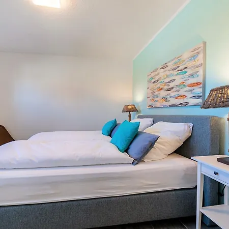 Apartment Achterum To Huus *