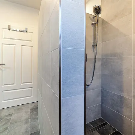 Achterum To Huus Apartment