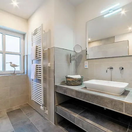 Achterum To Huus Apartment